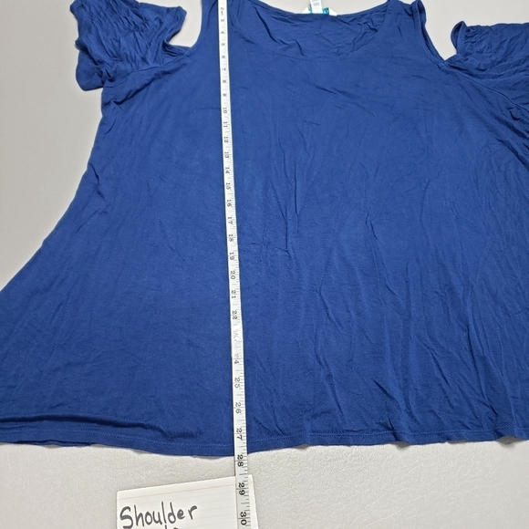 boutique navy blue cold shoulder scoop neck shirt women's plus size 2X - Picture 8 of 9